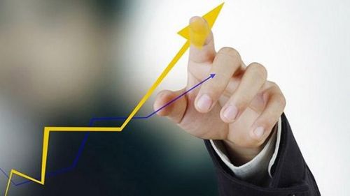 美联储政策前瞻：哈马克称无需紧急降息，通胀与中性利率成关键考量